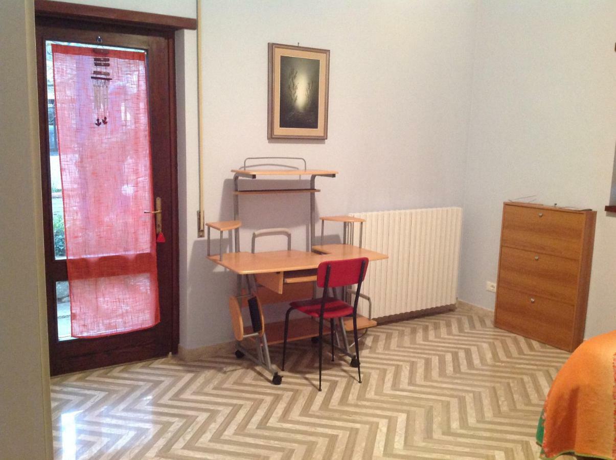 Bed & Breakfast Da Charlie L'Aquila Bagian luar foto