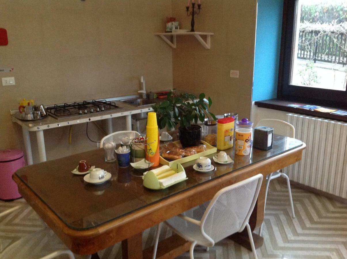 Bed & Breakfast Da Charlie L'Aquila Bagian luar foto